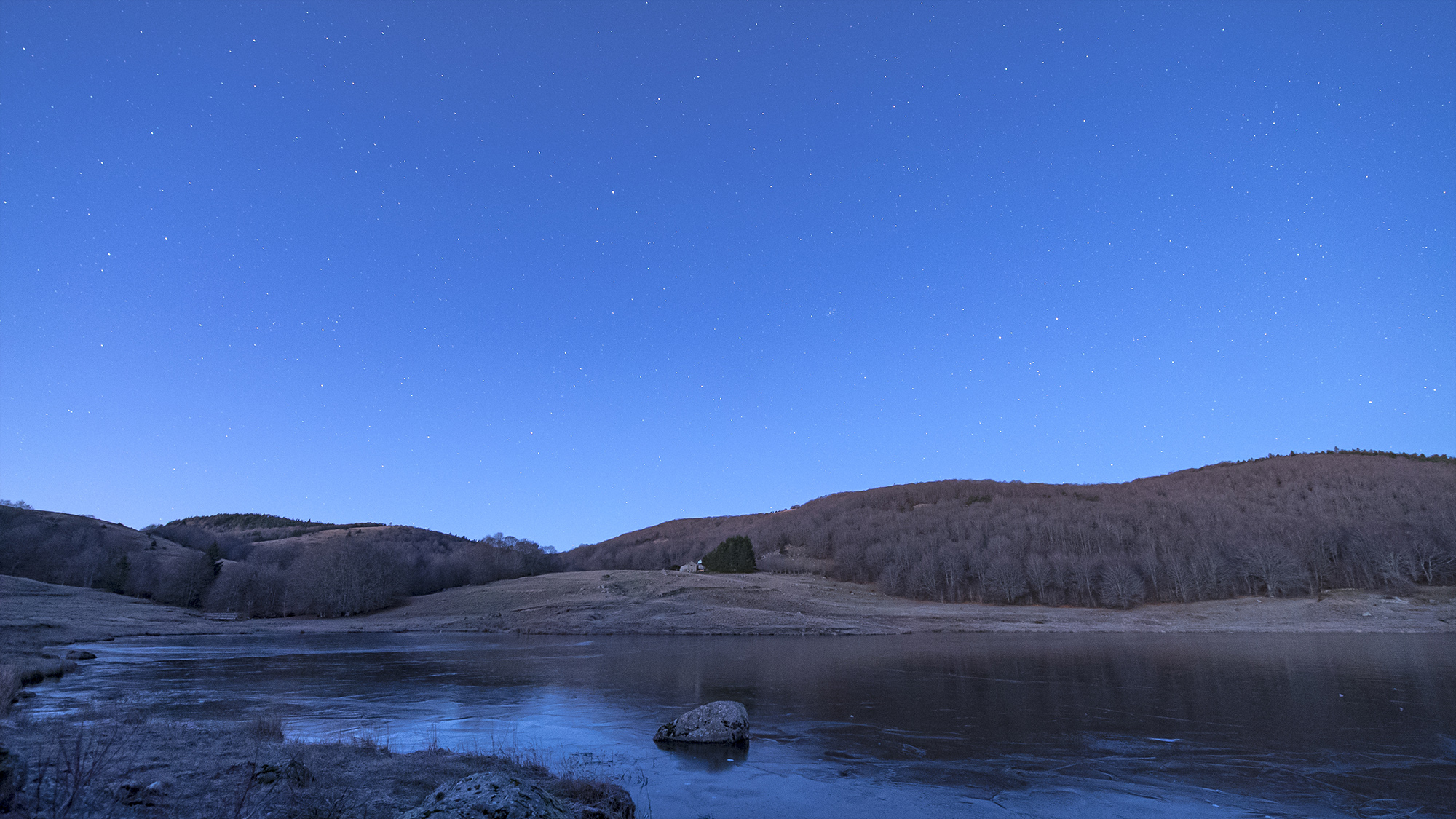 Nuit hivernale aux Pises